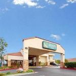 Accommodation near Executive Suite Nightclub Long Beach - Quality Inn Near Long Beach Airport