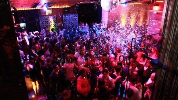 Saturday night clubs in Hollywood